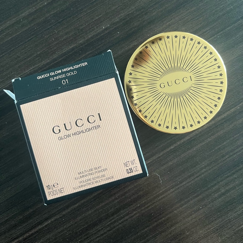 Gucci Sunrise Gold Highlighter Compact